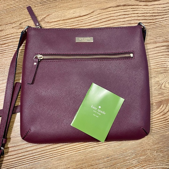 KATE SPADE PLUM LAUREL SAFFIANO LEATHER CROSSBODY LAVENDER KS JACQUARD INTERIOR - Picture 2 of 16